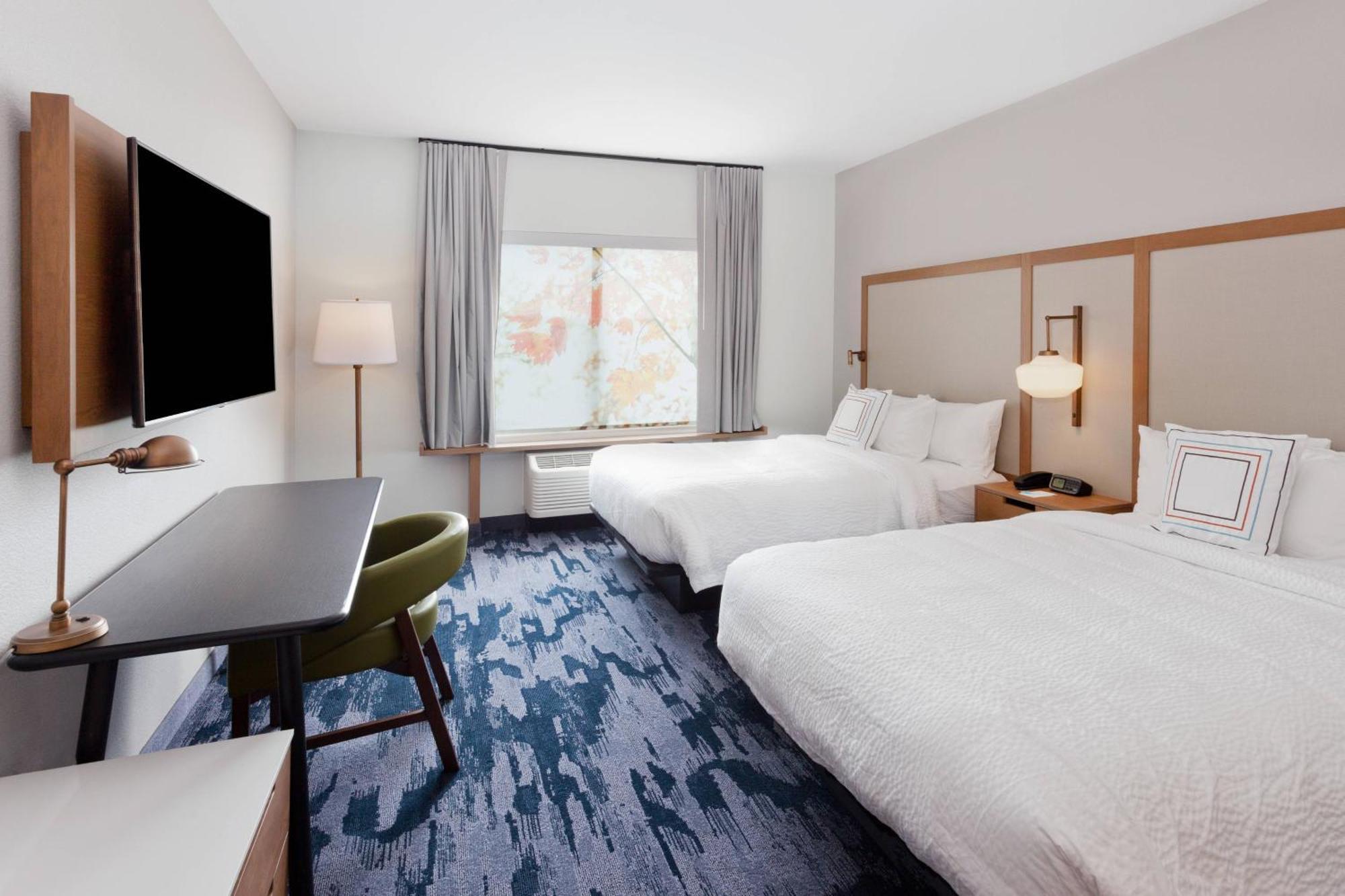 Fairfield & By Marriott Colonnade Hotel 3*